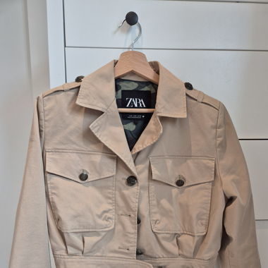 Trench court beige 