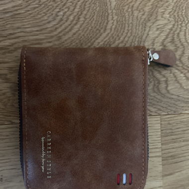 nice little wallet