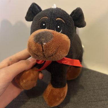 Plüschtier Hund schwarz-braun