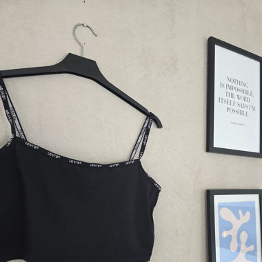 Levi's Crop Top