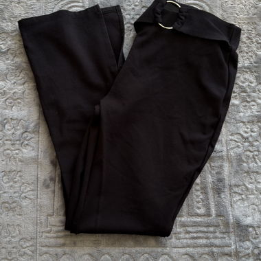 Schwarze High-Waist-Hose