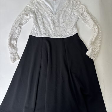 Robe en dentelle Anna Field