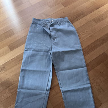 pantaloni con brillantini 
