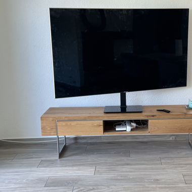 Télévision et meuble tv 