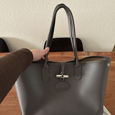 Longchamp Shopper in grau