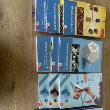 6. Klasse Schweizer Zahlenbuch & 1,2 Sek Mathbuch