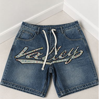 Pantaloncini di jeans con ricamo