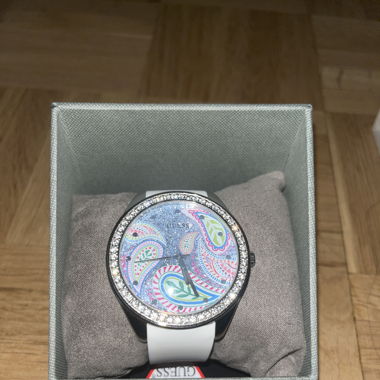 Montre GUESS