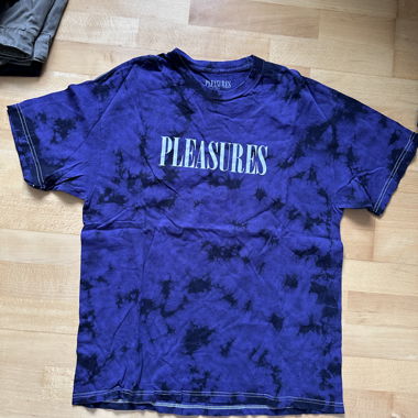 T-shirt Tie-Dye Pleasures