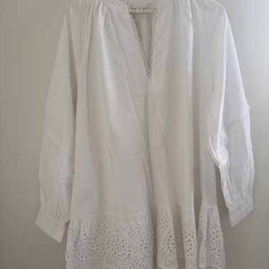 Robe H&M blanche brodée