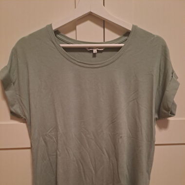 T-shirt ONLY 
