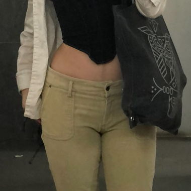 Pantalon en velours côtelé beige bootcut à taille basse