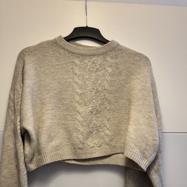 Pull crop top