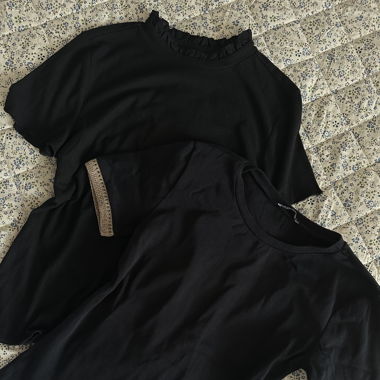 Set of two black T-shirts 