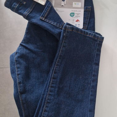Jeanshose- neu mit Etikette Nr. 38