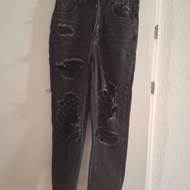 SHEIN ripped Mom Jeans 