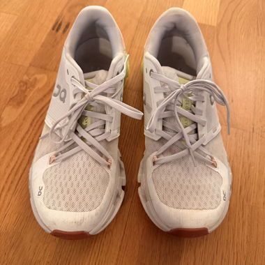 On Cloudflyer Women’s Sneakers