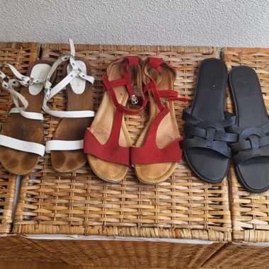 Sandales plates en cuir