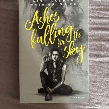 Livre «Ashes Falling for the Sky»