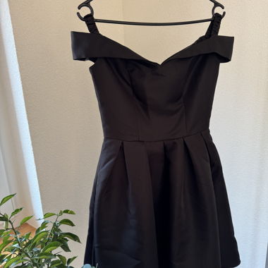 Skater dress Chi Chi London