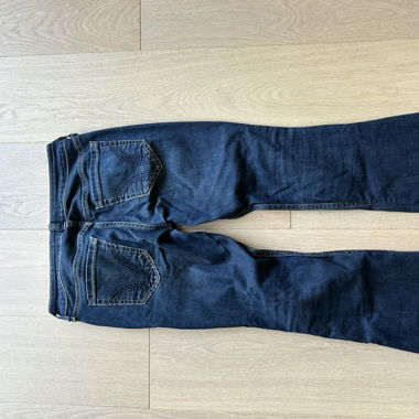 Ausgestellte Stretchhose