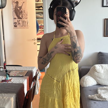 Yellow dress 