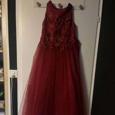 Rotes elegantes Kleid 