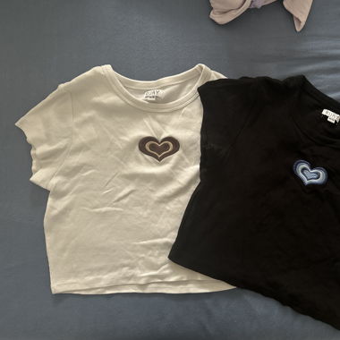 2x Crop Tops