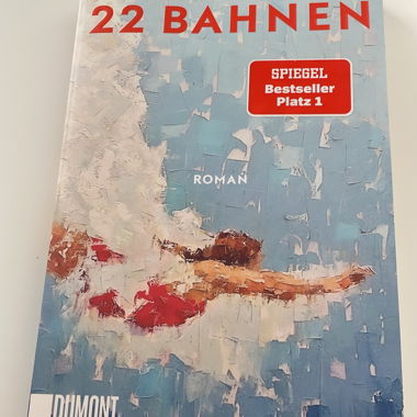 “22 Bahnen” Novel