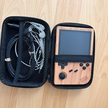 Anbernic Handheld-Konsole RG351V