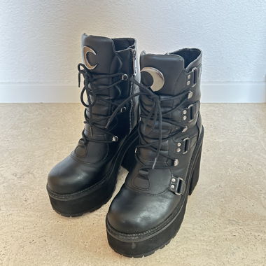 Black Plateu Boots