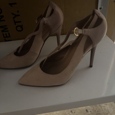 Nude Heels with Stiletto Heel
