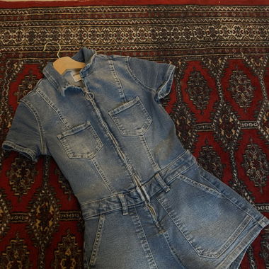 Combinaison en jeans comme neuve 