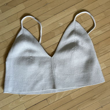 Beige ribbed top with straps
