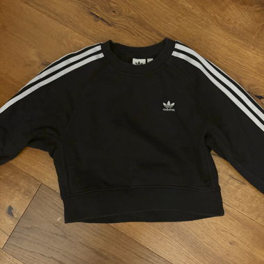 Felpa corta nera Adidas