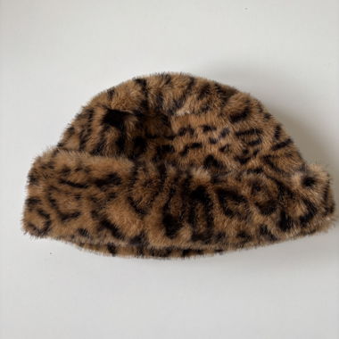 H&M faux fur leopard print hat, size M