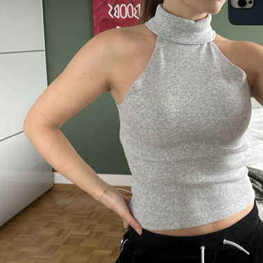 Grey turtle neck top S