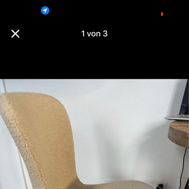 Tisch mit Stühlen