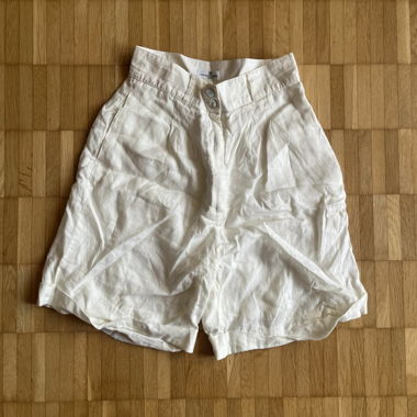 Pantaloncini in lino bianchi
