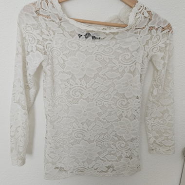 White lace long-sleeve by TODAY