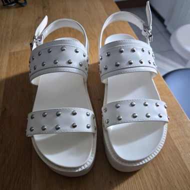 Sandali bianchi zeppa 38
