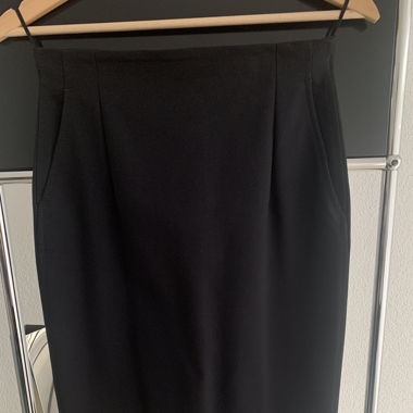 Marella black midi skirt