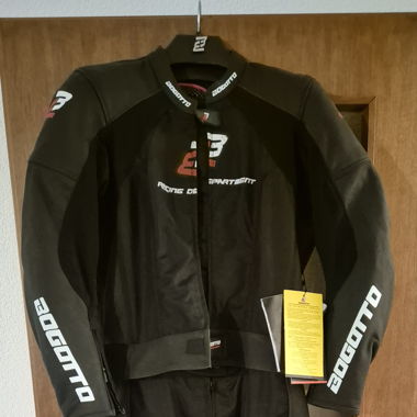 Ungetragene Motorrad-Lederkombi Damen