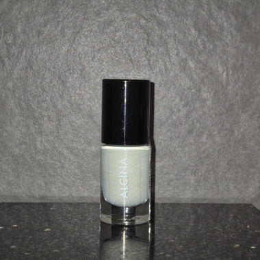 Nagellack pastell mint