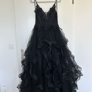 Abito da Sera Nero con Pizzo