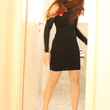 Strechkleid mit CutOuts und Stickerei