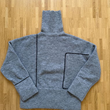 Pull à col roulé gris