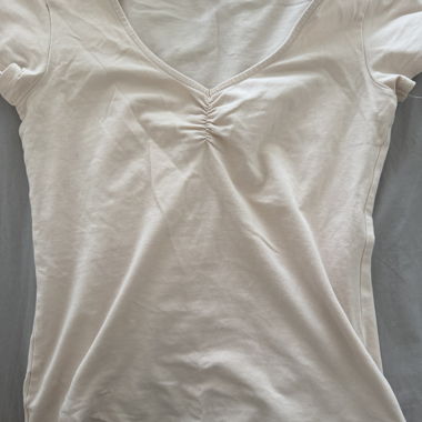 T-shirt femme rose clair à encolure en V