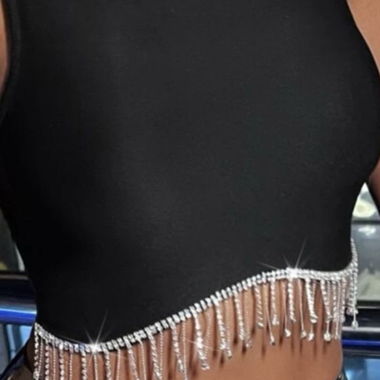 Schwarzes Crop Top mit Strassfransen