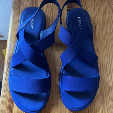 Sandal